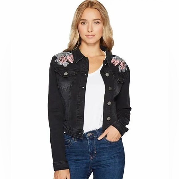 ROMEO and Juliet Couture Rose Roses Black Embroidered Denim Jacket - Picture 2 of 5